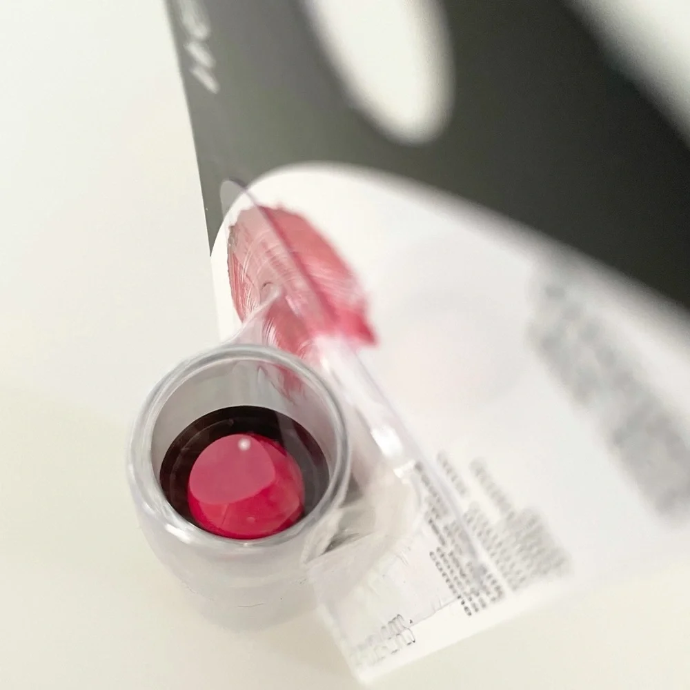 Wet n Wild Silkfinish Red Hot Lipstick, Regular size